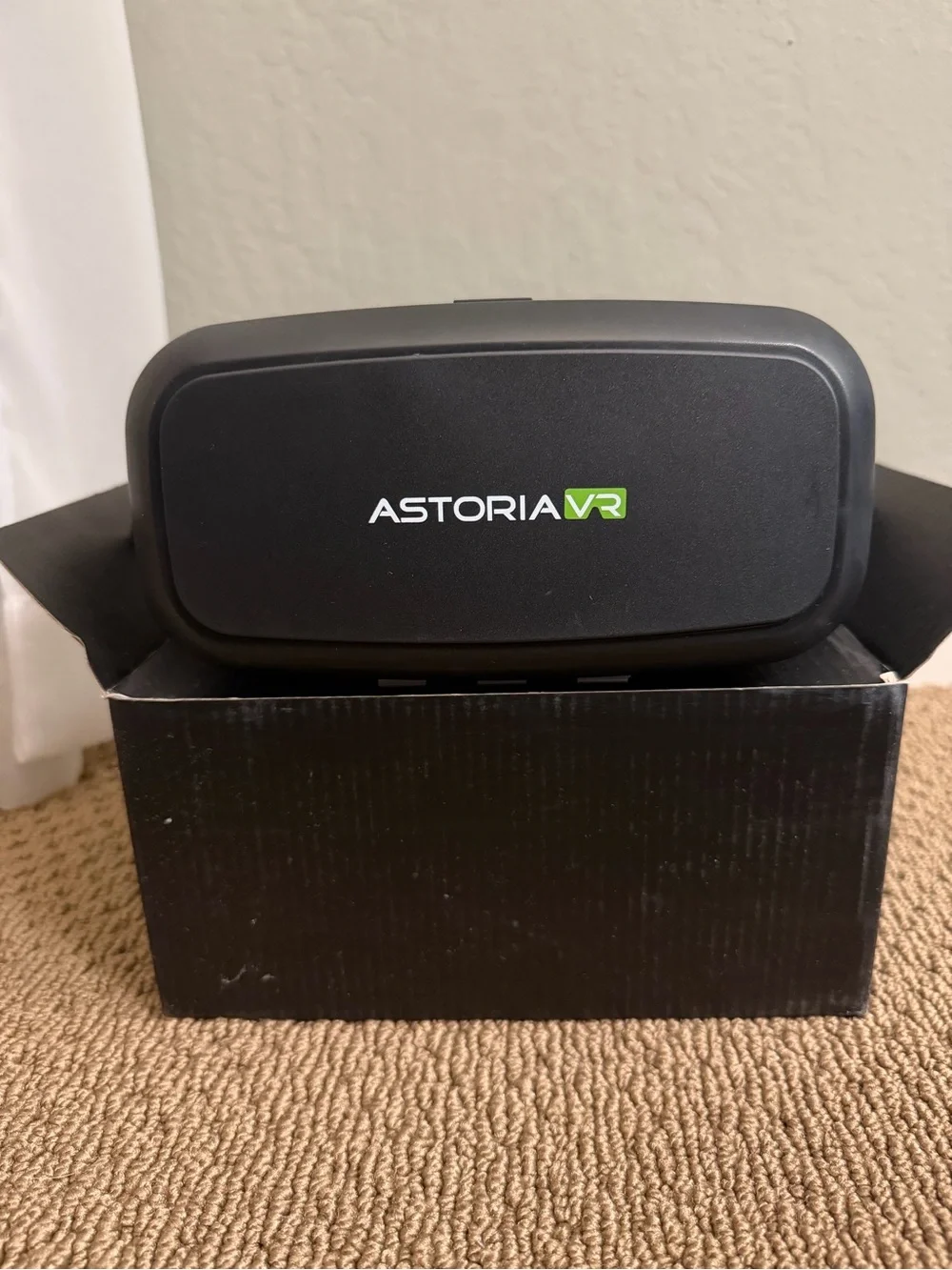 Astoria VR, Immersive Virtual Reality Headset, Black